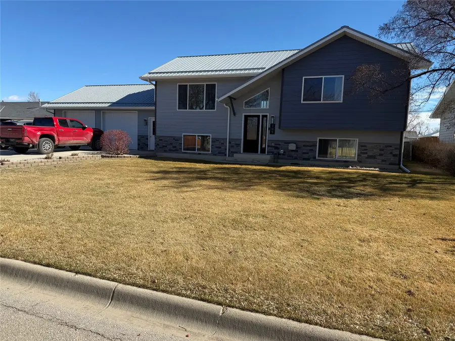 109 S Delaware Street, Conrad, MT 59425 - #3