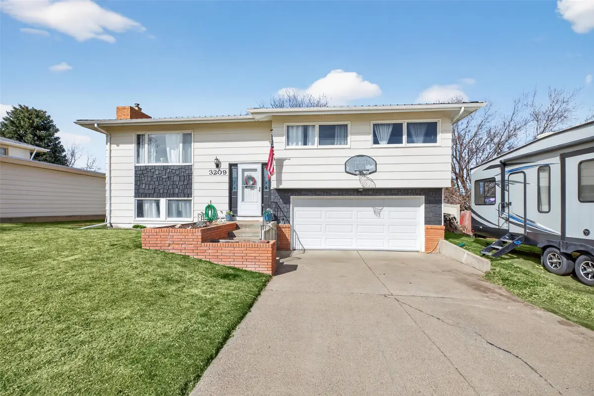 3209 19th Avenue S, Great Falls, MT 59405 - #1