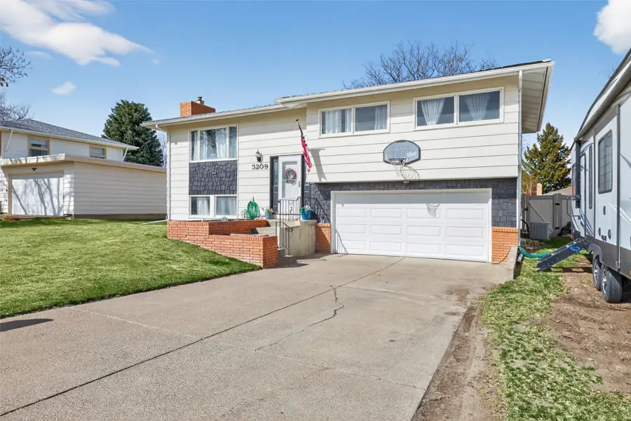 3209 19th Avenue S, Great Falls, MT 59405 - #2