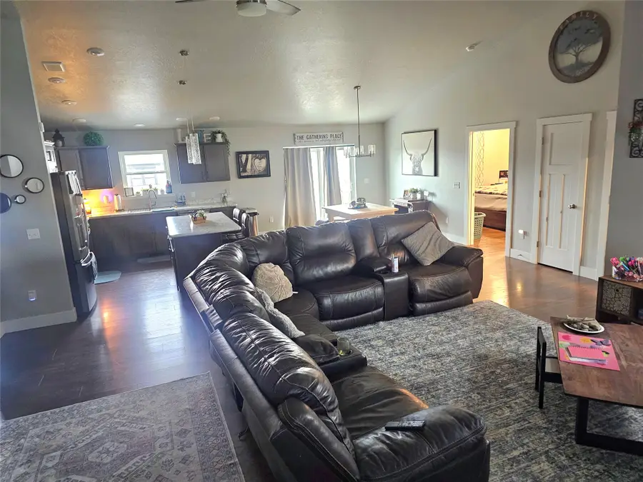 209 Choteau Avenue Ne, Great Falls, MT 59404 - #2