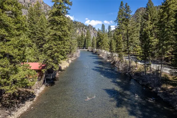 124 Painted Rocks Lane, Darby, MT 59829