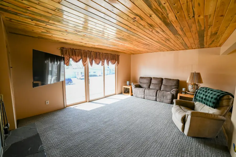 759 33rd Avenue Ne, Great Falls, MT 59404 - #2