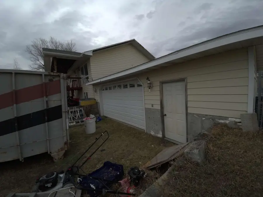 1326 10th Avenue Sw, Great Falls, MT 59404 - #3