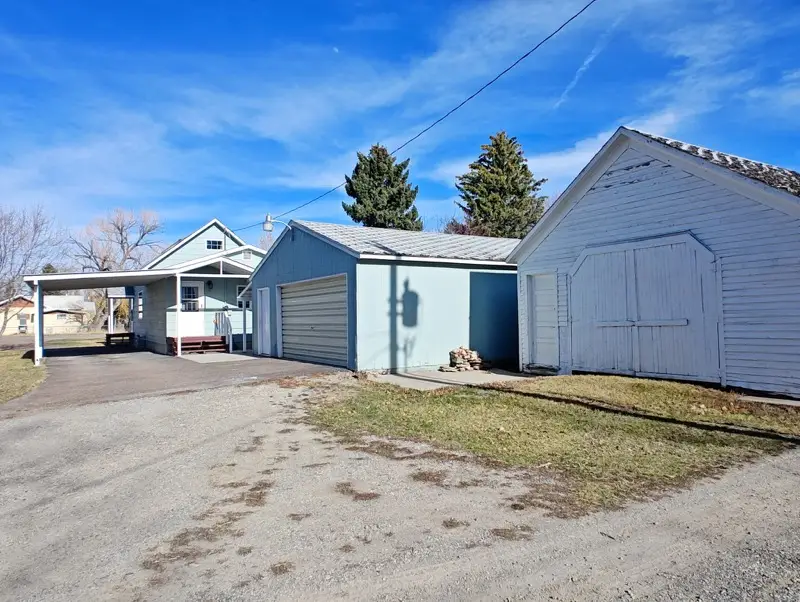 206 4th Avenue Sw, Choteau, MT 59422 - #2