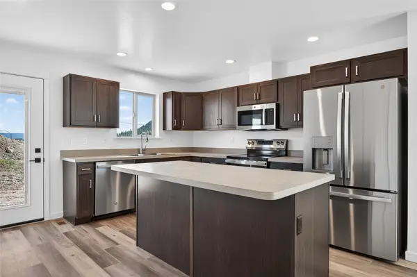 140 Peaks View Loop, Kalispell, MT 59901