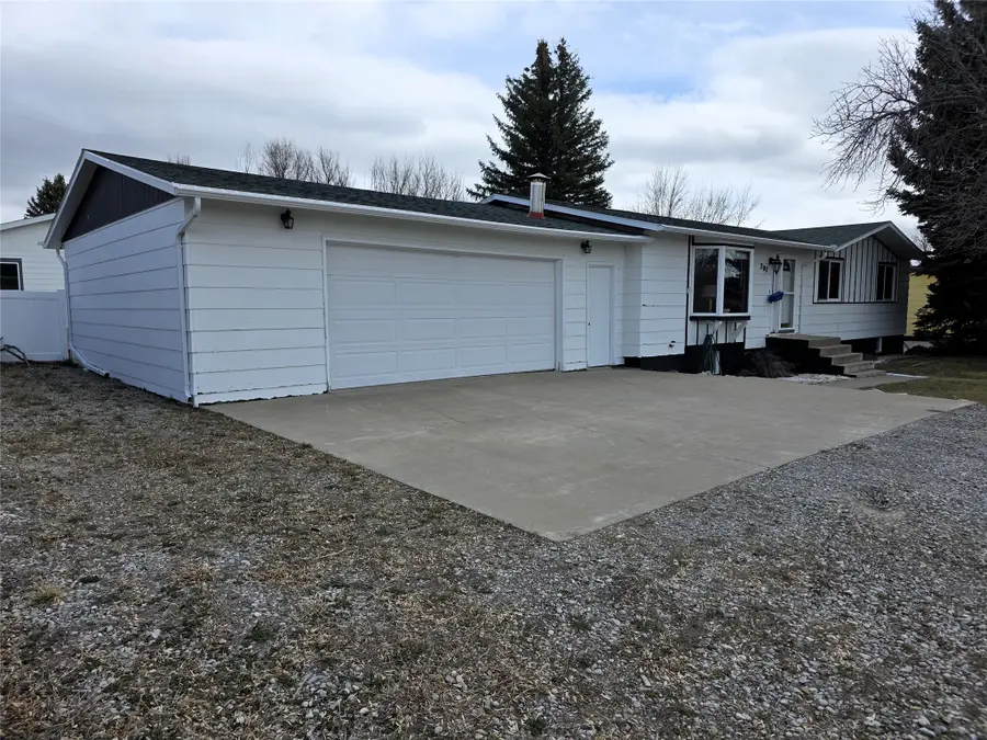 207 Rice Avenue, Choteau, MT 59422 - #3