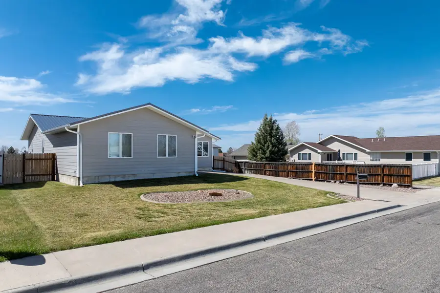 3212 3a Street Ne, Great Falls, MT 59404 - #2