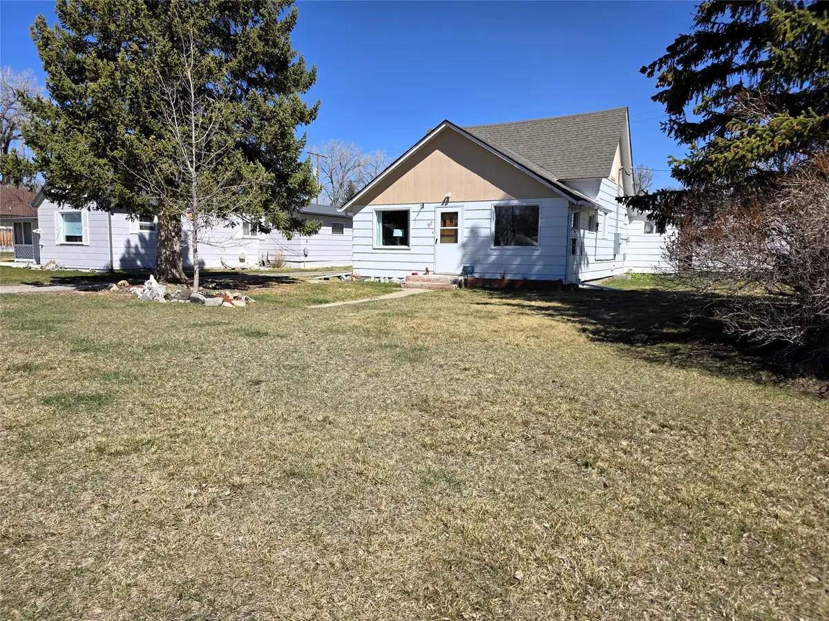 217 3rd Avenue Sw, Choteau, MT 59422 - #1
