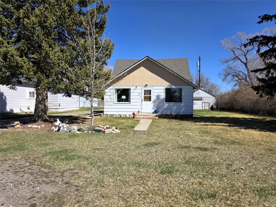 217 3rd Avenue Sw, Choteau, MT 59422 - #2