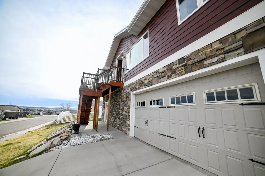 2108 Poplar Drive, Great Falls, MT 59404 - #2