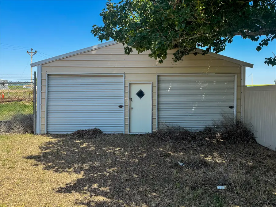 2 Robinson Street, Scobey, MT 59263 - #3