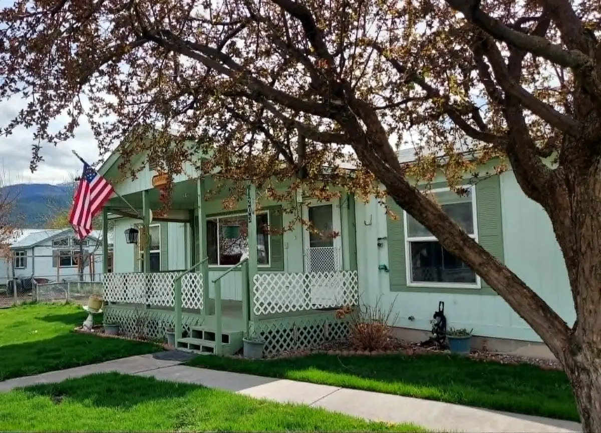 203 E Oak Street, Plains, MT 59859 - #1