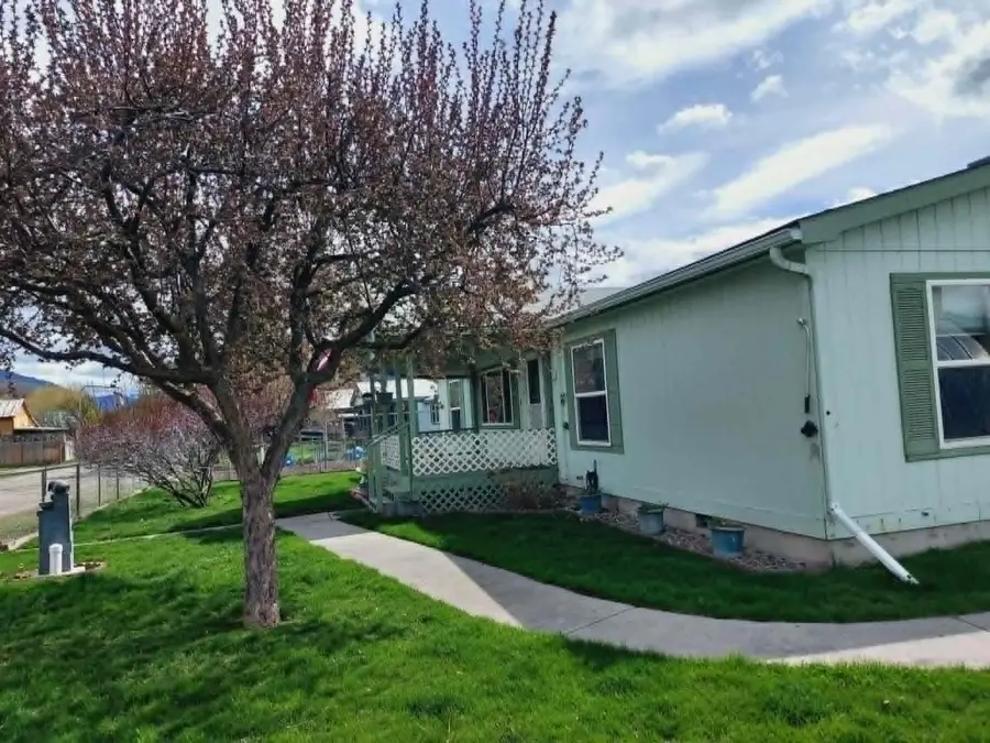 203 E Oak Street, Plains, MT 59859 - #2