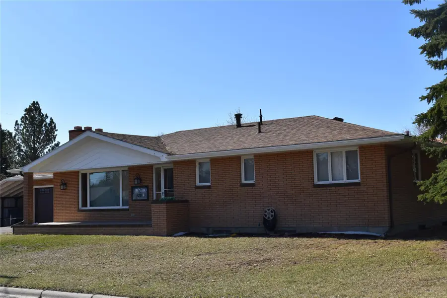 622 7th Avenue Sw, Conrad, MT 59425 - #2