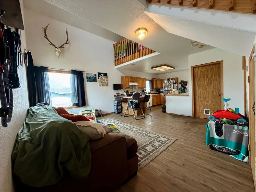 1812 29th Avenue S, Great Falls, MT 59405 - #3