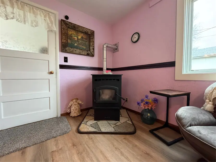 608 4th Avenue Nw, Great Falls, MT 59404 - #3