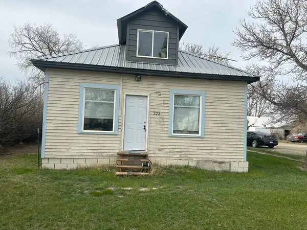 223 1st Avenue Ne, Brady, MT 59416