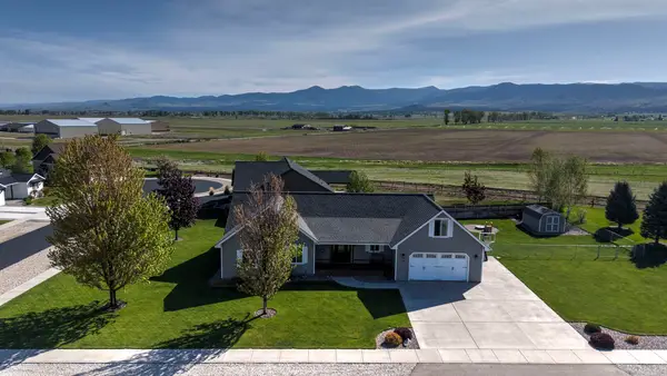 176 China Silk Way, Hamilton, MT 59840