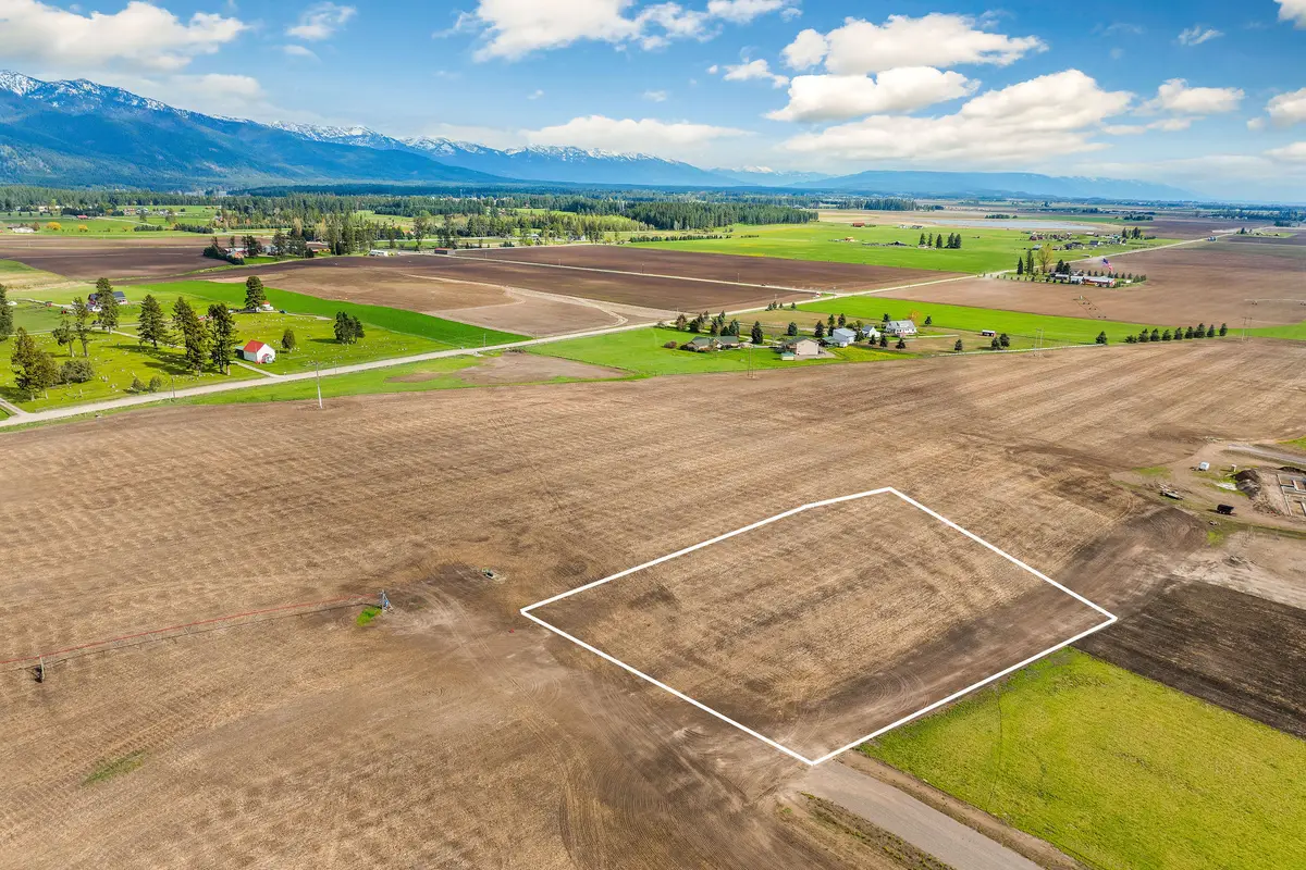 3008 Farmhouse Ct, Columbia Falls, MT 59912 - #1