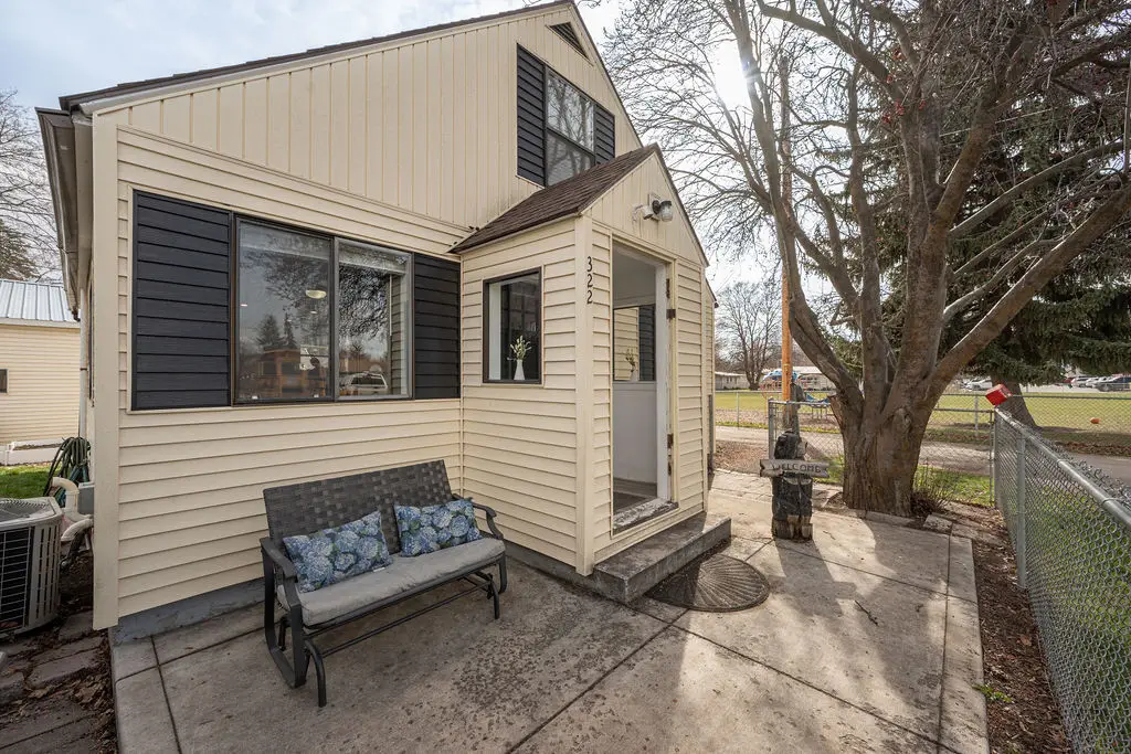 322 W Oregon Street, Kalispell, MT 59901 - #1