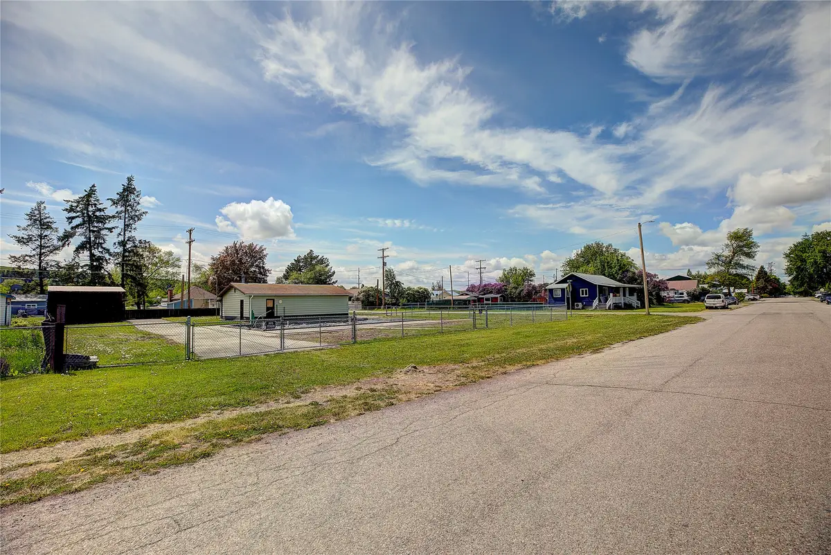 602 6th Avenue E, Polson, MT 59860 - #1