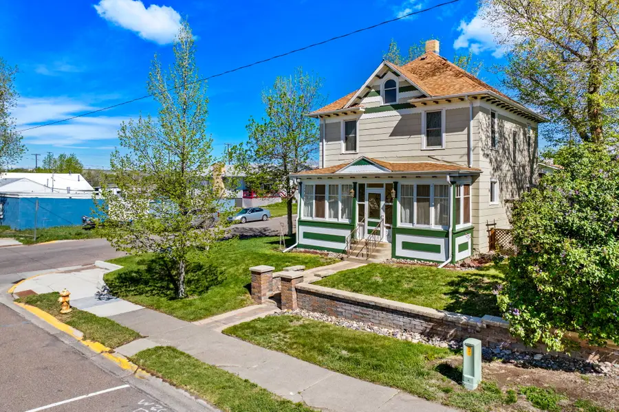 701 8th Avenue N, Great Falls, MT 59401 - #2
