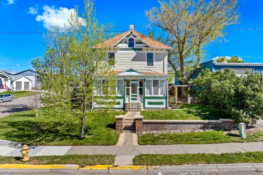 701 8th Avenue N, Great Falls, MT 59401 - #3