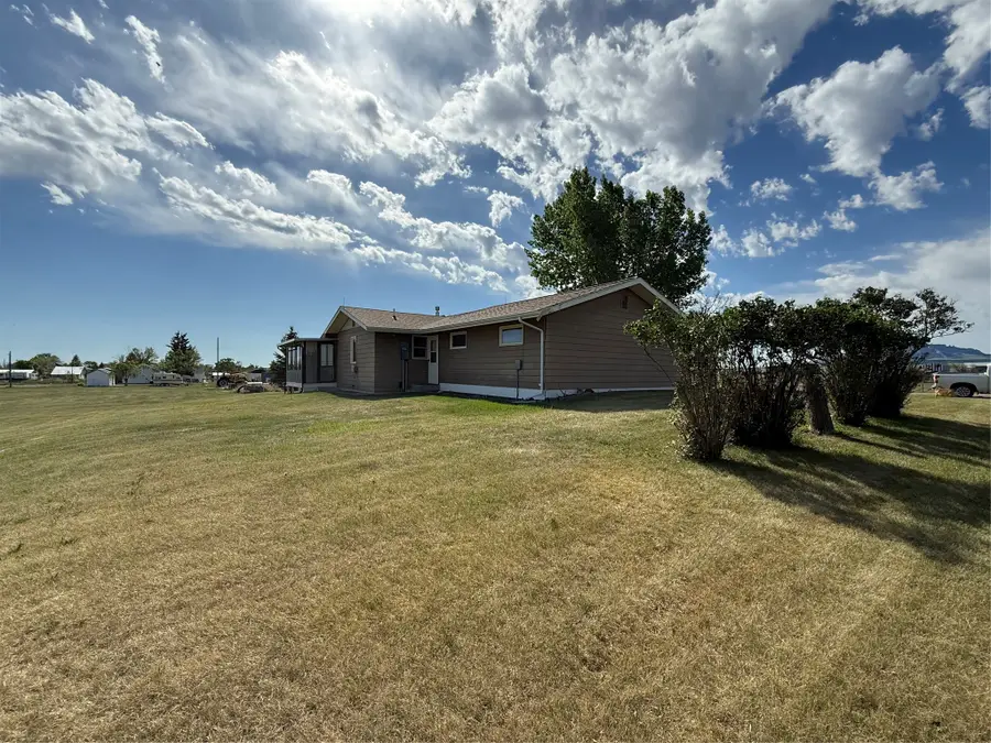 404 Flagler Avenue, Geraldine, MT 59446 - #3