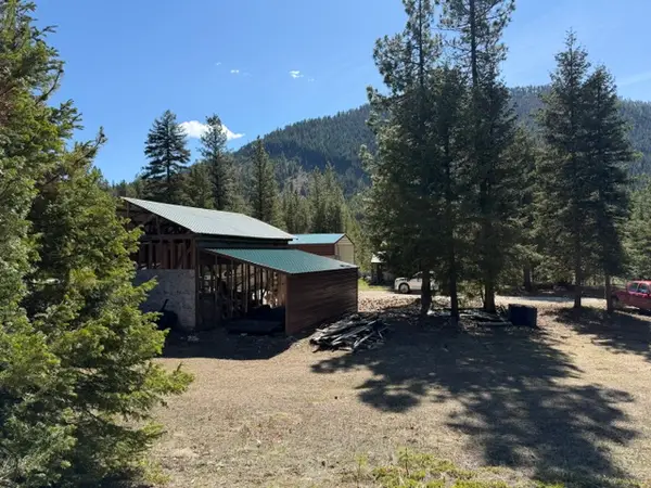 180 Cabin City Loop, St Regis, MT 59866