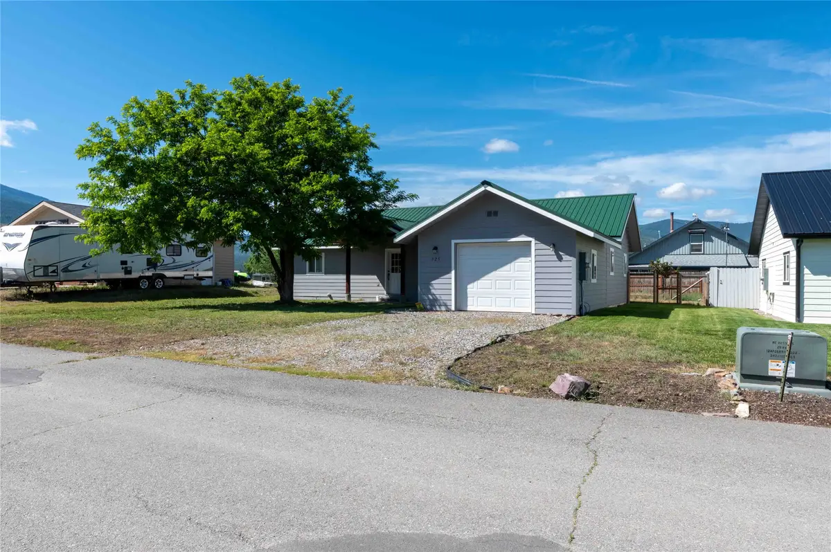 325 E Lynch Street, Plains, MT 59859 - #1