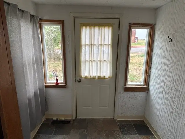 415 3rd Street S, Sunburst, MT 59482 - #3