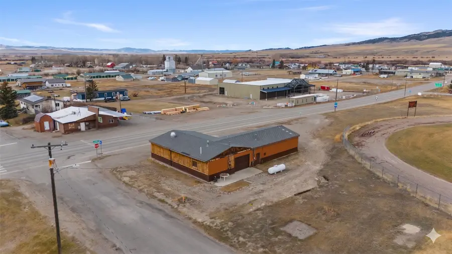 308 3rd Avenue Sw, White Sulphur Springs, MT 59645 - #2