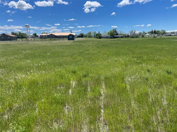 820 Teton Avenue, Valier, MT 59486