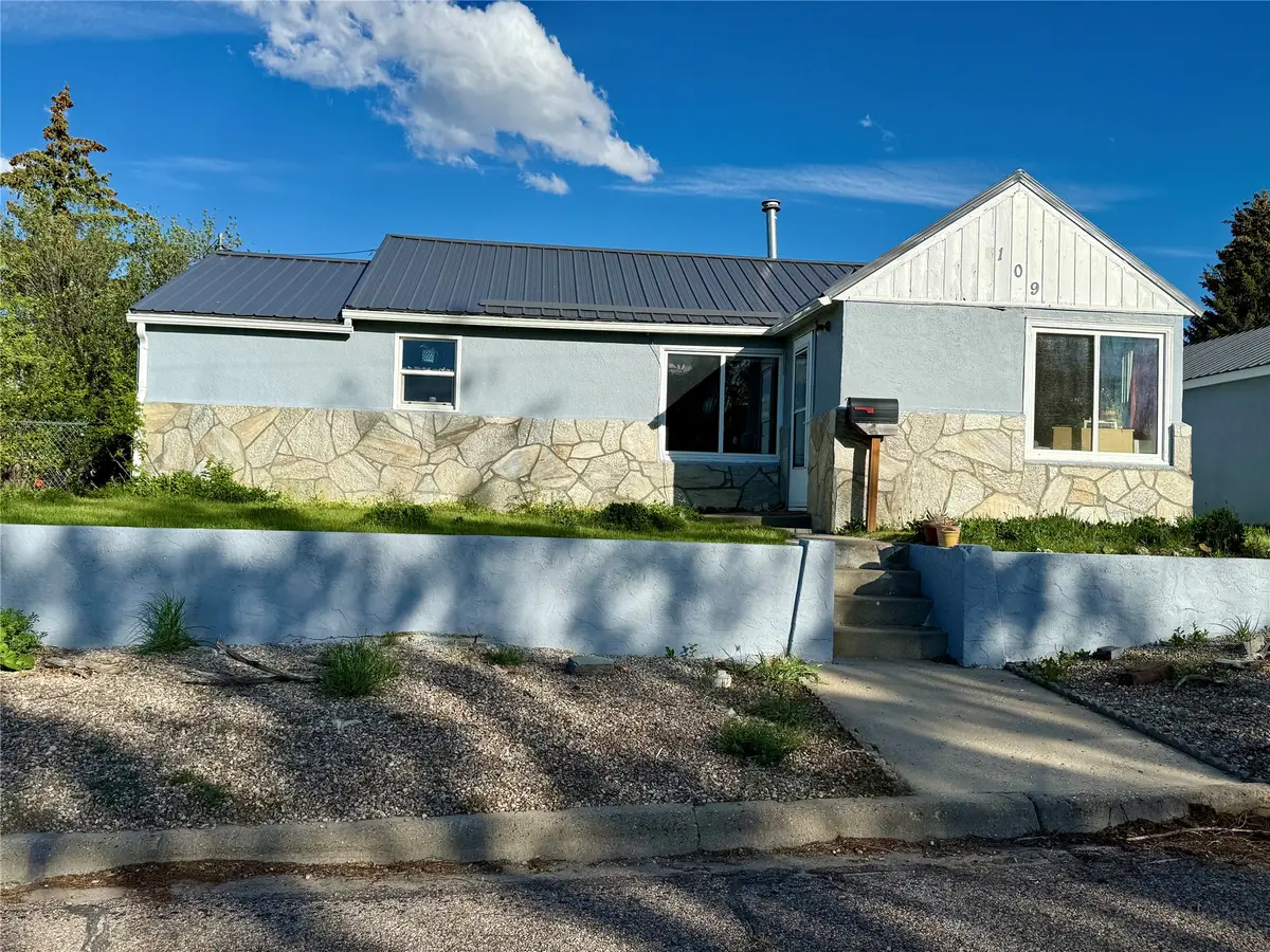 109 10th Avenue Se, Cut Bank, MT 59427 - #1
