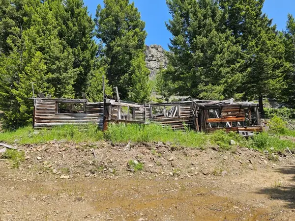 Crow Bar Indian Creek Road, Townsend, MT 59644