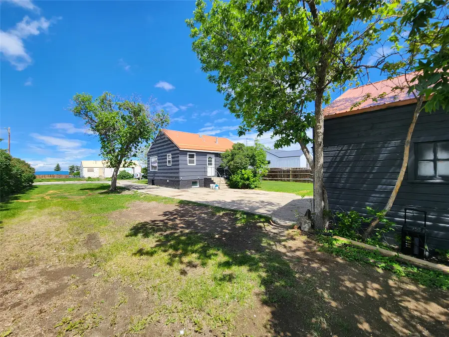 313 3rd Avenue Se, Cut Bank, MT 59427 - #2