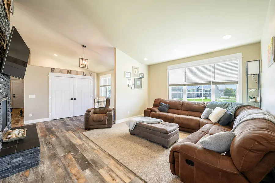 229 Sharron Lane, Billings, MT 59105 - #2