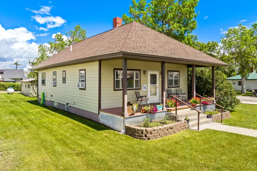 101 4th Avenue S, Stanford, MT 59479 - #2