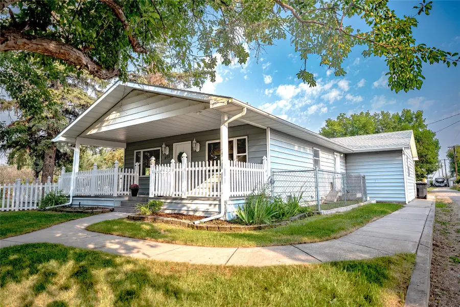 403 3rd Street Ne, Choteau, MT 59422 - #2