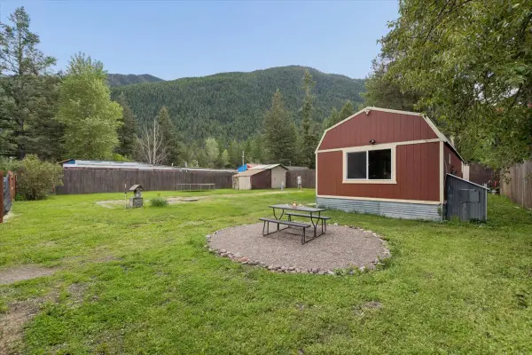 Address Withheld By Seller, Hungry Horse, MT 59919