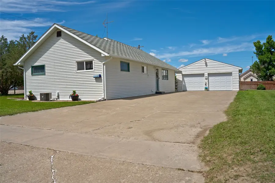 131 1st Avenue S, Sunburst, MT 59482 - #3