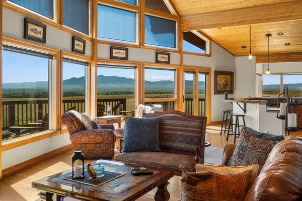 77 Valley View Drive, Twin Bridges, MT 59754