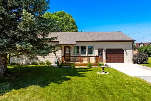 805 2nd Street Ne, Choteau, MT 59422