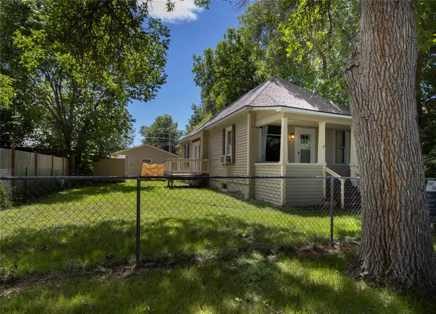 806 1st Avenue Sw, Great Falls, MT 59404 - #2