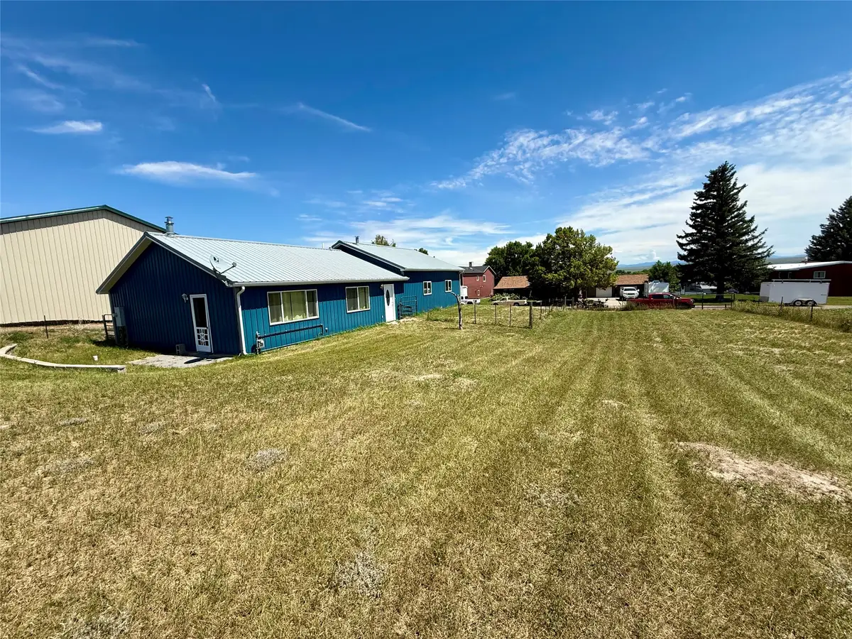 317 3rd Street S, Cascade, MT 59421 - #1