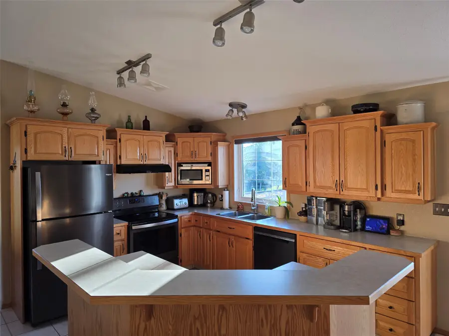 229 Central Ave Central Avenue, Sweet Grass, MT 59484 - #2