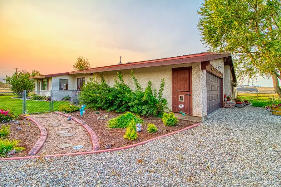 1235 Arrow Horse Lane, Corvallis, MT 59828 - #2