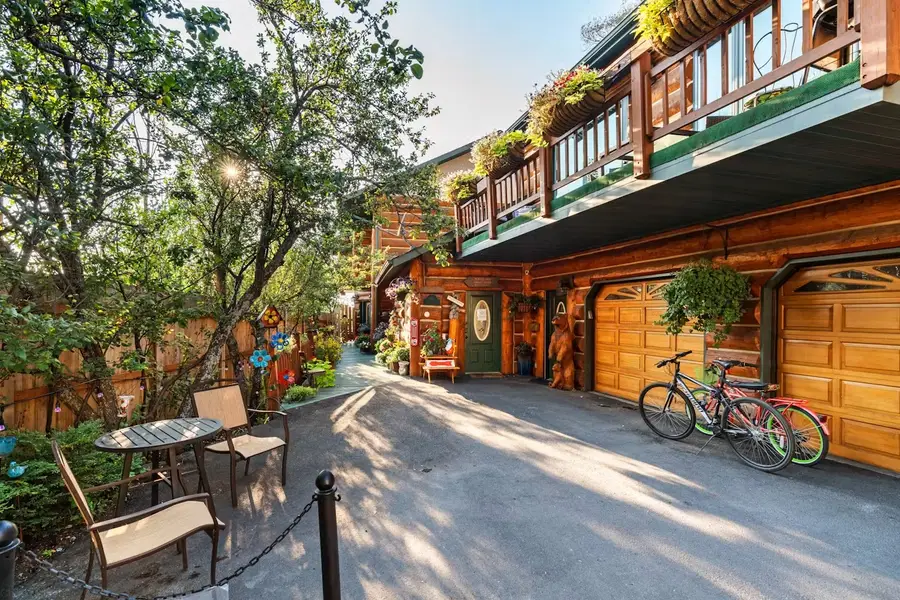 416 Electric Avenue, Bigfork, MT 59911 - #2