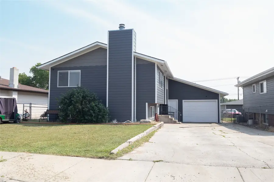 912 10th Avenue Nw, Great Falls, MT 59404 - #2