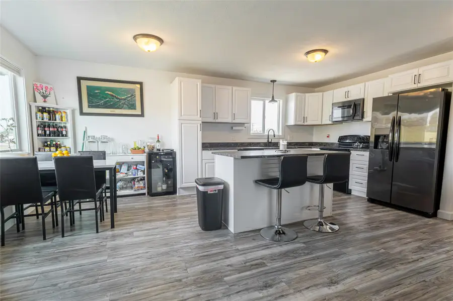 912 10th Avenue Nw, Great Falls, MT 59404 - #3